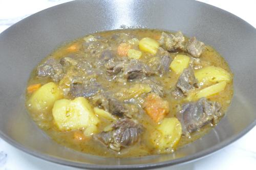 Slovácký drátenický guláš  – Snadné recept z Česko kuchyně, hotový za 45 - 60 minut